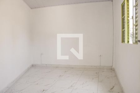 Quarto 2 de casa para alugar com 2 quartos, 100m² em Carandiru, São Paulo