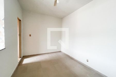 Sala de casa para alugar com 1 quarto, 50m² em Jardim Olavo Bilac, Duque de Caxias