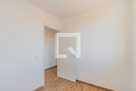 Quarto 1 de apartamento para alugar com 2 quartos, 47m² em Restinga, Porto Alegre