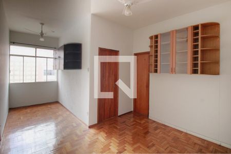 Sala de kitnet/studio para alugar com 1 quarto, 40m² em Barro Preto, Belo Horizonte