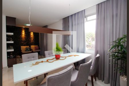 Sala de apartamento à venda com 4 quartos, 220m² em Sagrada Família, Belo Horizonte