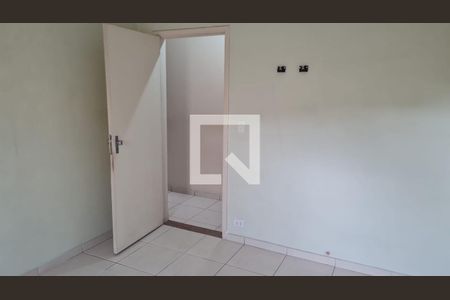 Quarto de casa para alugar com 3 quartos, 120m² em Vila Ester (zona Norte), São Paulo