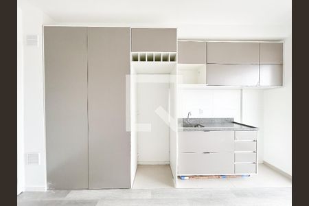 Sala/Cozinha de apartamento para alugar com 2 quartos, 38m² em Socorro, São Paulo