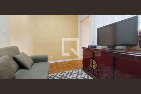 Sala de televisão de casa à venda com 3 quartos, 240m² em Vila Valparaíso, Santo André