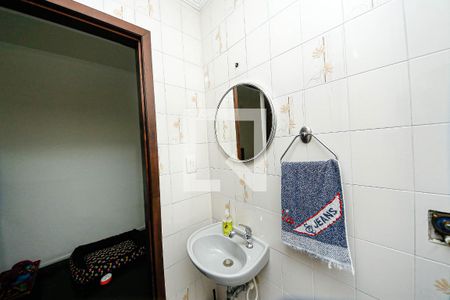 Lavabo de casa à venda com 3 quartos, 140m² em Vila Darli, São Paulo