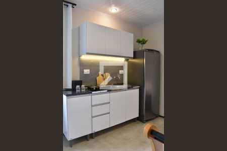 Cozinha de apartamento para alugar com 1 quarto, 21m² em Cidade Industrial de Curitiba, Curitiba