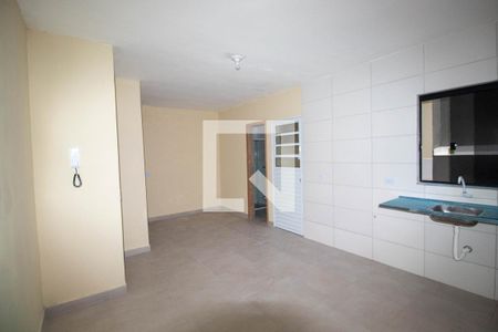 Sala/Cozinha de apartamento para alugar com 3 quartos, 70m² em Cidade Líder, São Paulo