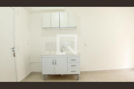 Sala/Cozinha de apartamento para alugar com 2 quartos, 35m² em Vila Graciosa, São Paulo