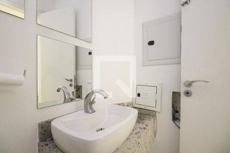 Lavabo  de casa à venda com 3 quartos, 250m² em Vila Moreira, São Paulo