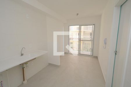 Sala/Cozinha de apartamento para alugar com 1 quarto, 30m² em Socorro, São Paulo