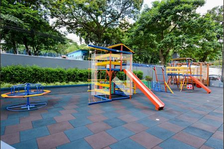 Apartamento à venda com 64m², 2 quartos e 1 vaga Apartamento à venda com 64m², 2 quartos e 1 vagaÁrea comum - Playground