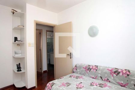 Quarto 2 de apartamento à venda com 3 quartos, 70m² em Rio Branco, Porto Alegre