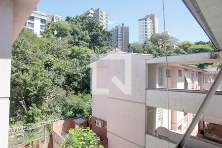 Quarto 1 Vista de apartamento à venda com 3 quartos, 70m² em Rio Branco, Porto Alegre