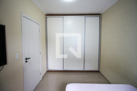 Quarto 1 de casa para alugar com 3 quartos, 220m² em Jardim das Oliveiras, São Paulo