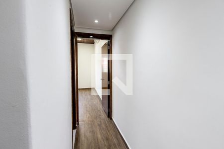 Corredor de casa para alugar com 2 quartos, 120m² em Vila Romana, São Paulo