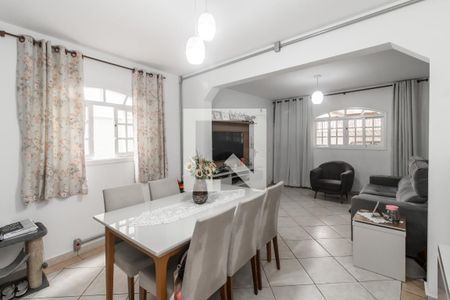 Sala de casa à venda com 3 quartos, 145m² em Vila Guilhermina, São Paulo