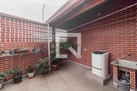 Casa à venda com 145m², 3 quartos e 2 vagas Casa à venda com 145m², 3 quartos e 2 vagasÁrea de Serviço