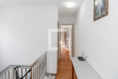 Casa à venda com 145m², 3 quartos e 2 vagas Casa à venda com 145m², 3 quartos e 2 vagasCorredor