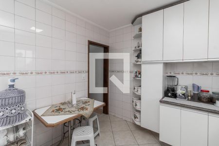 Casa à venda com 145m², 3 quartos e 2 vagas Casa à venda com 145m², 3 quartos e 2 vagasCozinha