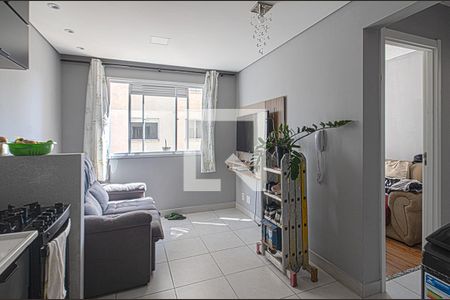 Apartamento para alugar com 32m², 2 quartos e sem vagasala, cozinha e área de serviço compartilhadas_1