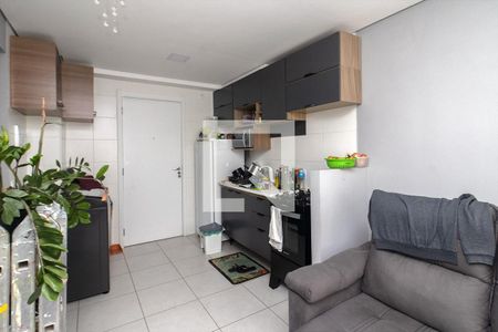 sala, cozinha e área de serviço compartilhadas_4 de apartamento para alugar com 2 quartos, 32m² em Parque Fongaro, São Paulo