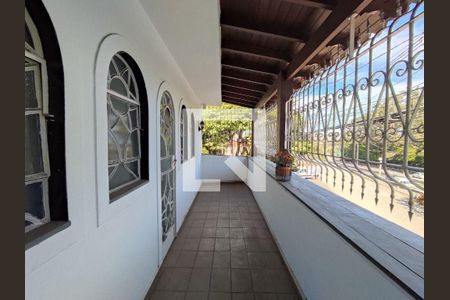 Casa à venda com 5 quartos, 210m² em Jardim Peri Peri, São Paulo