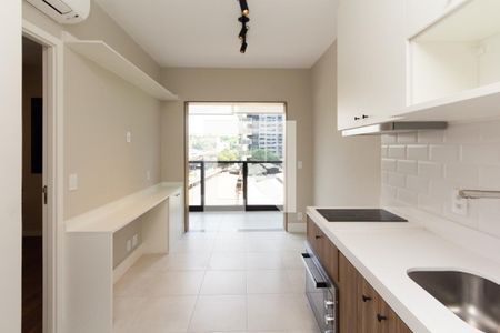 Sala/Cozinha de kitnet/studio à venda com 1 quarto, 32m² em Vila Olímpia, São Paulo