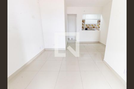 Sala de apartamento para alugar com 3 quartos, 76m² em Vila Bertioga, São Paulo