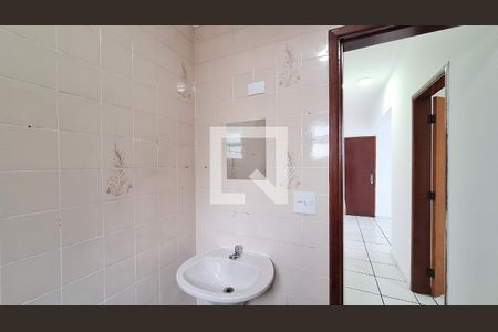 Banheiro social  de apartamento para alugar com 1 quarto, 42m² em Aviação, Praia Grande