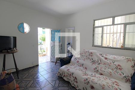 Sala de casa para alugar com 2 quartos, 90m² em Vila Valqueire, Rio de Janeiro