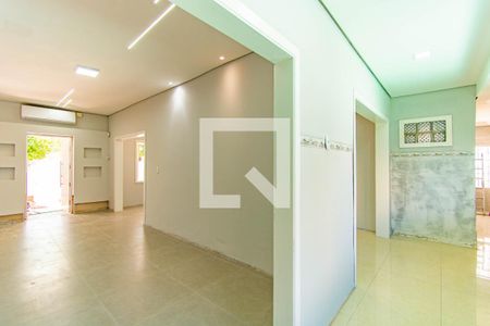 Sala de casa à venda com 5 quartos, 220m² em Harmonia, Canoas