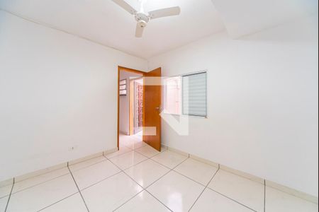 Quarto 2 de apartamento para alugar com 2 quartos, 35m² em Parque Novo Oratório, Santo André