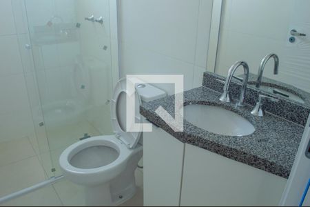 Banheiro de apartamento para alugar com 1 quarto, 58m² em Centro, Sorocaba