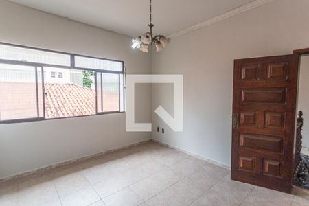 Sala de casa à venda com 5 quartos, 360m² em Cidade Nova, Belo Horizonte