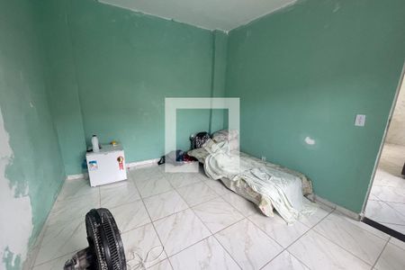 Quarto de casa para alugar com 1 quarto, 30m² em Jardim Primavera, Duque de Caxias