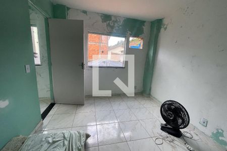 Quarto de casa para alugar com 1 quarto, 30m² em Jardim Primavera, Duque de Caxias