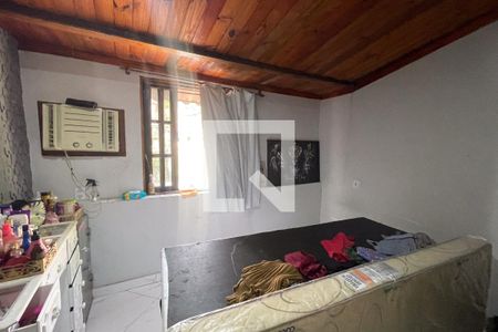 Quarto de casa para alugar com 1 quarto, 30m² em Jardim Primavera, Duque de Caxias