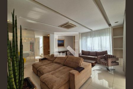 Sala de casa para alugar com 3 quartos, 338m² em Barra da Tijuca, Rio de Janeiro