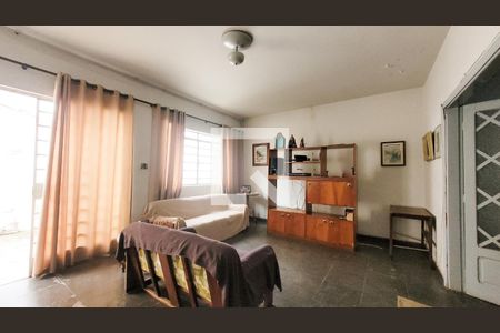 Sala de casa à venda com 3 quartos, 150m² em Cambuí, Campinas