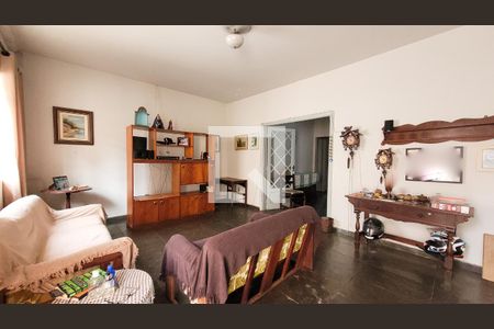 Sala de casa à venda com 3 quartos, 150m² em Cambuí, Campinas