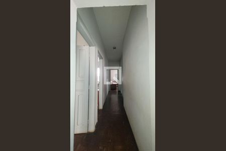 Corredor de casa à venda com 3 quartos, 150m² em Cambuí, Campinas