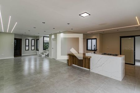 Sala de casa para alugar com 4 quartos, 360m² em Parque Santana, Mogi das Cruzes