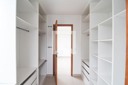 Closet da suíte 1 de casa à venda com 3 quartos, 180m² em São Francisco, Niterói