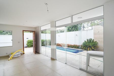 Sala de casa à venda com 3 quartos, 180m² em São Francisco, Niterói