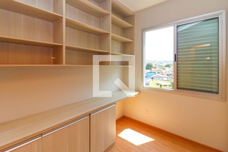 Quarto  de apartamento para alugar com 3 quartos, 75m² em Ipiranga, Belo Horizonte