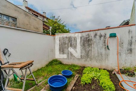 Área externa de casa à venda com 3 quartos, 180m² em Hípica, Porto Alegre