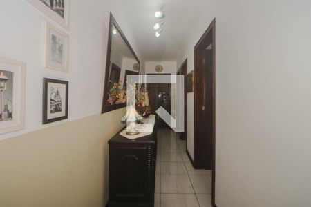 Corredor de casa à venda com 3 quartos, 150m² em Sarandi, Porto Alegre