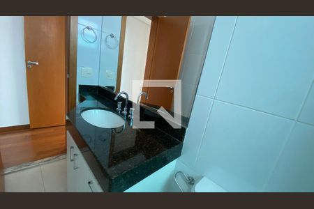 Banheiro Social de apartamento para alugar com 3 quartos, 110m² em Buritis, Belo Horizonte