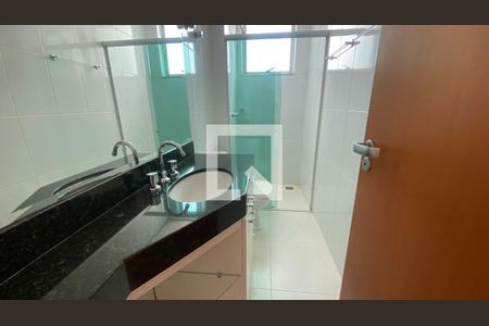 Banheiro Social de apartamento para alugar com 3 quartos, 110m² em Buritis, Belo Horizonte