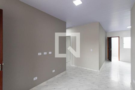 Sala de casa para alugar com 2 quartos, 70m² em Uberaba, Curitiba